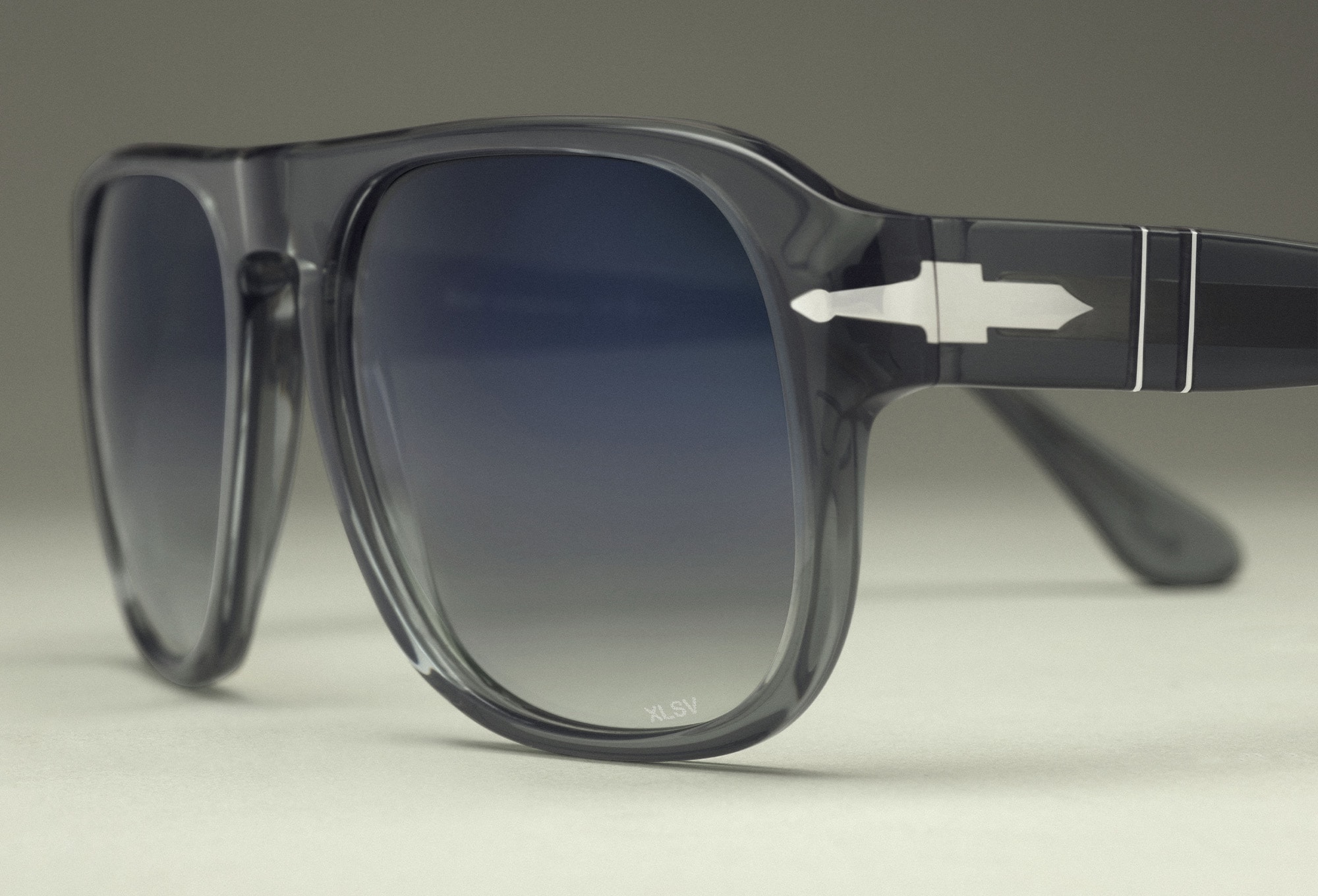 persol slide 2