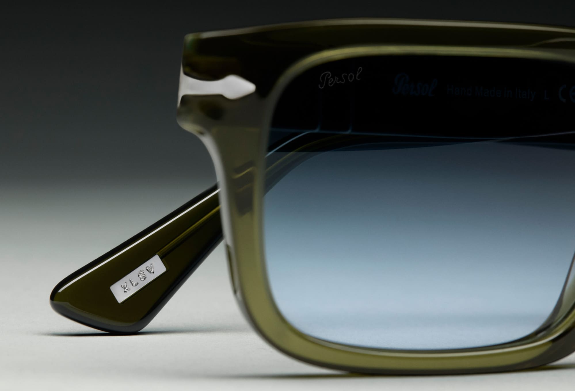 persol slide 2